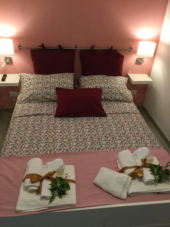 Case Vacanze Le Rose Villa Noto Buitenkant foto
